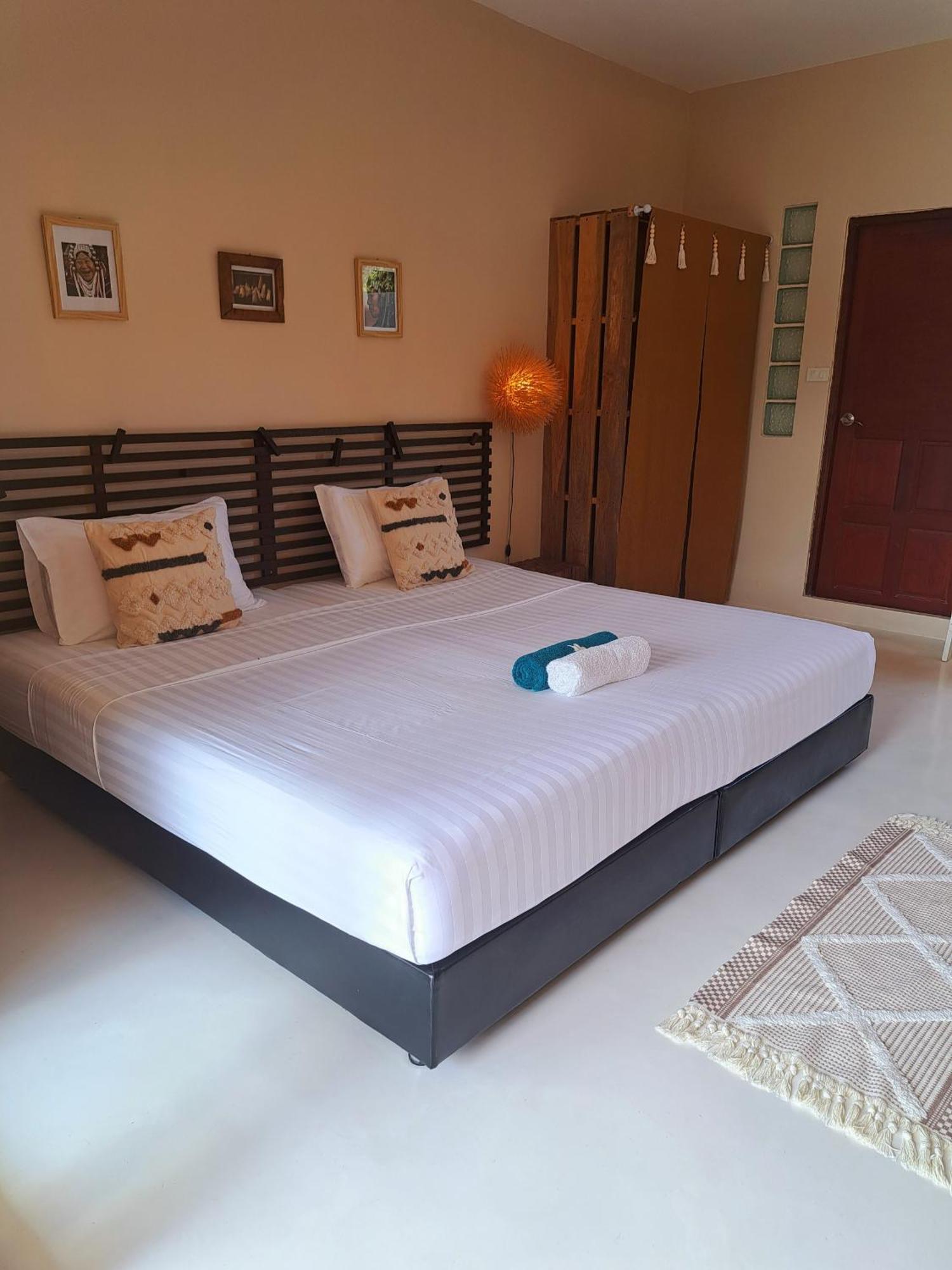 Laura Guest House-Adult Only- Hua Thanon  Exterior foto